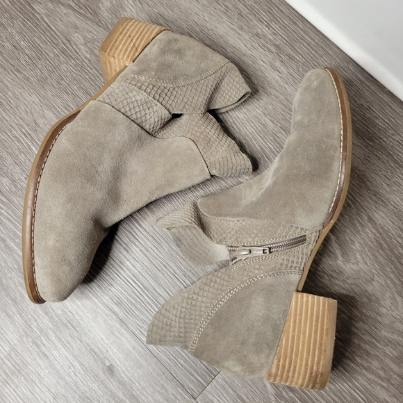 Seychelles Booties - Picture 5 of 8